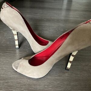 charles Jourdan Paris taupe suede leather pump size 10